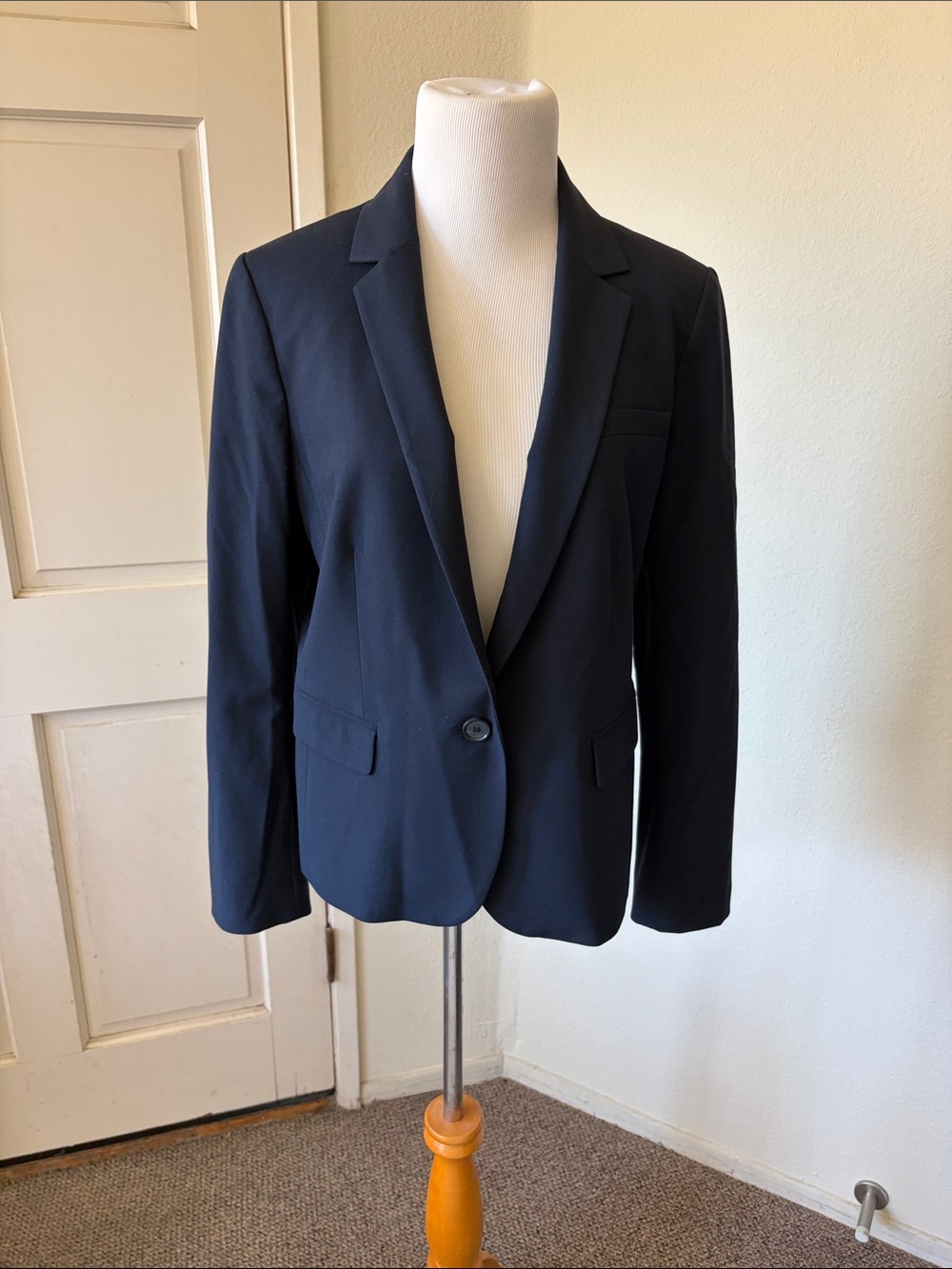 Ann Taylor Petite Navy Blazer